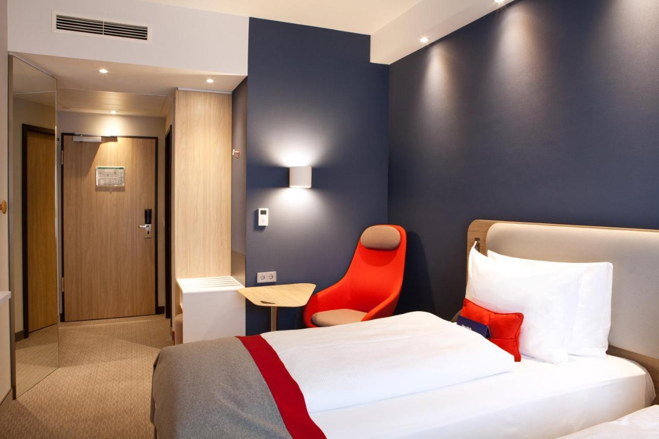 Holiday Inn Express - Goeppingen By Ihg מראה חיצוני תמונה