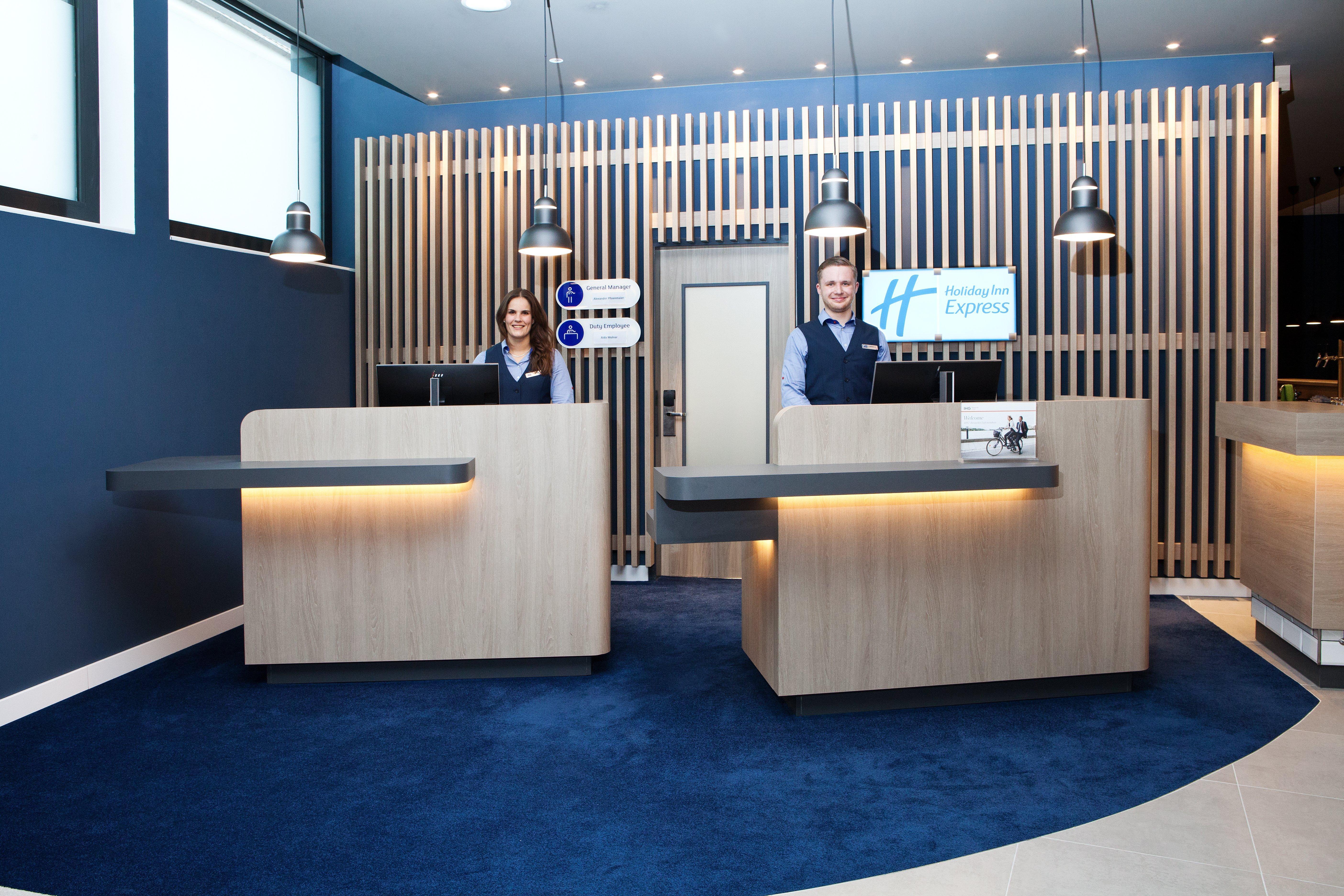Holiday Inn Express - Goeppingen By Ihg מראה חיצוני תמונה
