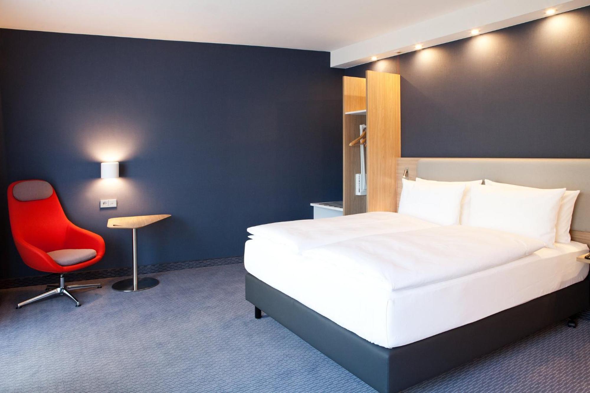 Holiday Inn Express - Goeppingen By Ihg מראה חיצוני תמונה