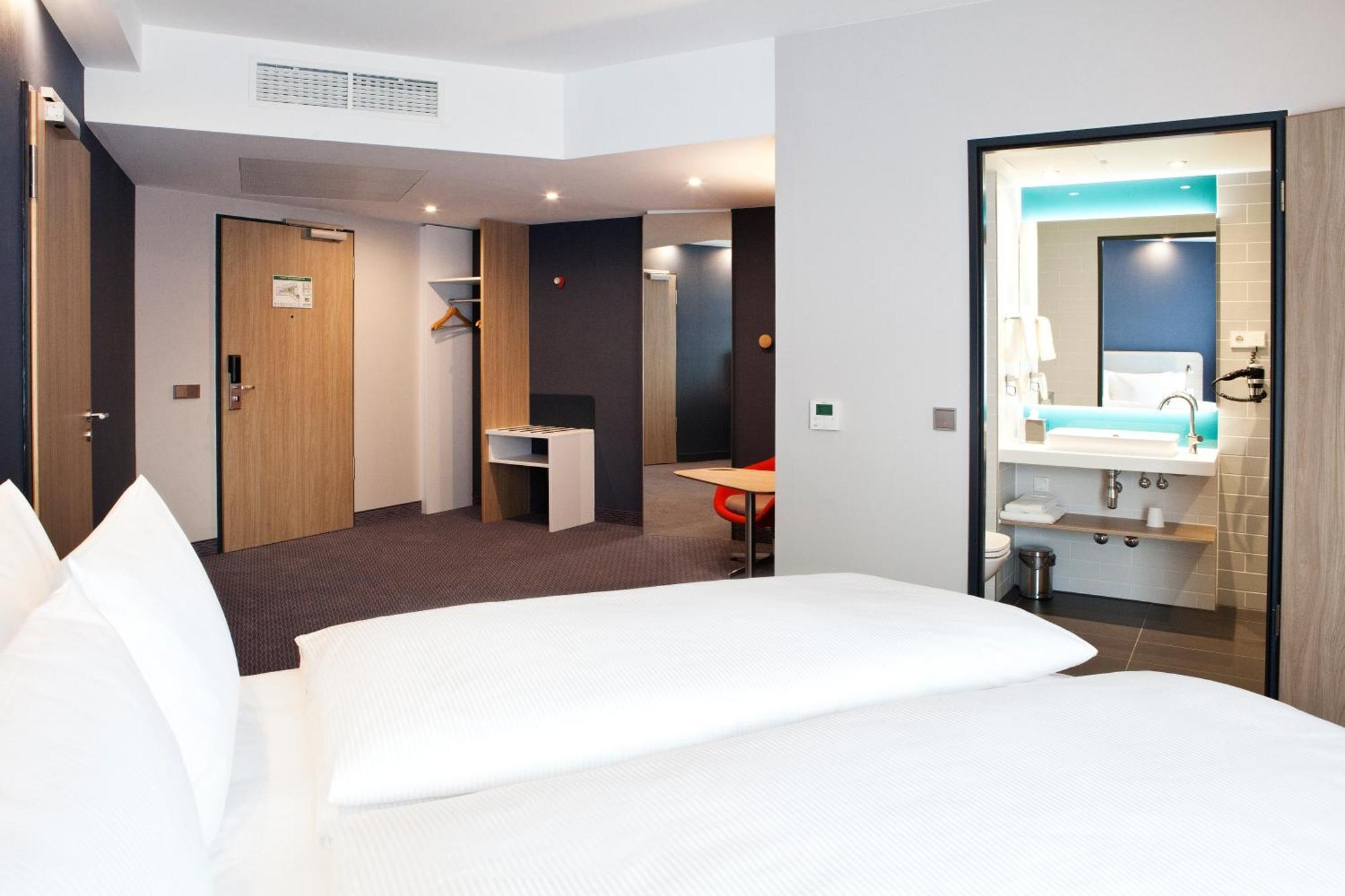 Holiday Inn Express - Goeppingen By Ihg מראה חיצוני תמונה